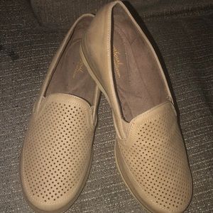 Natural Soul by Naturalizer, size 7 1/2 slim.  Worn very little